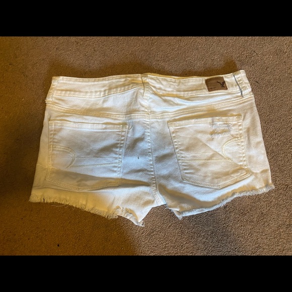 American Eagle White Shorts - Picture 2 of 2